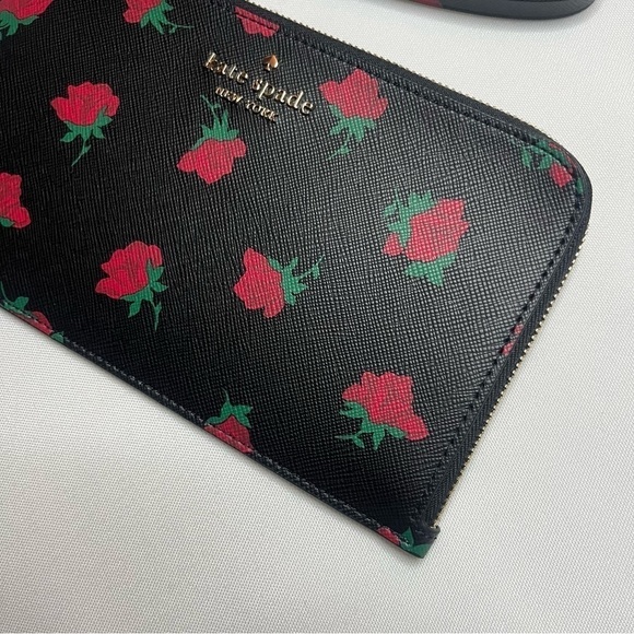 Kate Spade Rose Floral Print Lucy Medium L-Zip Black PVC Wristlet One Size NWT - Picture 5 of 16